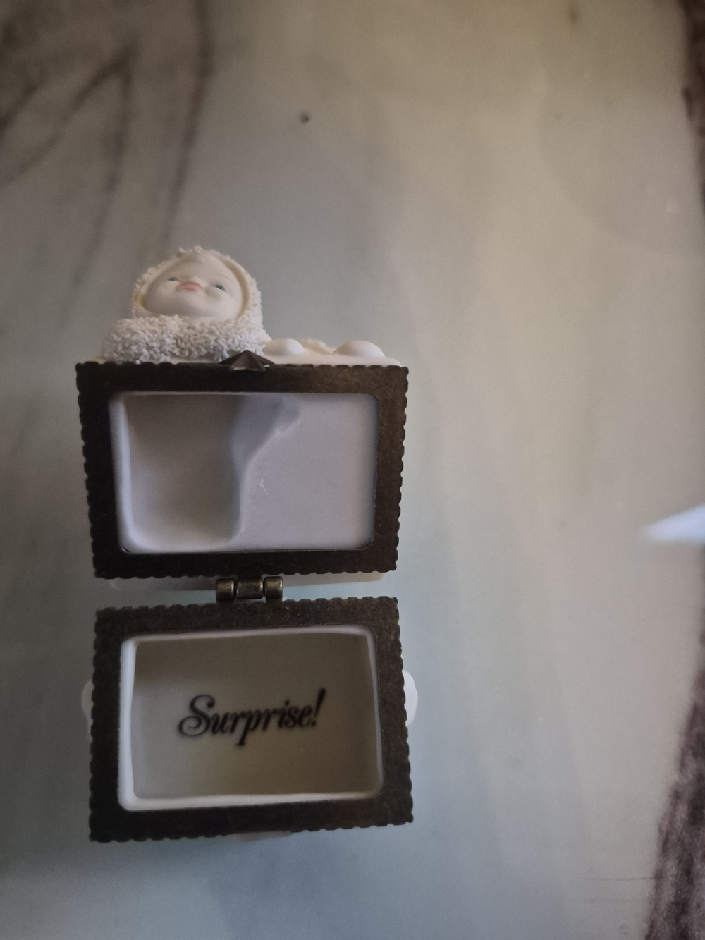 Snowbabies "Surprise" Trinket Box - Picture 6 of 7